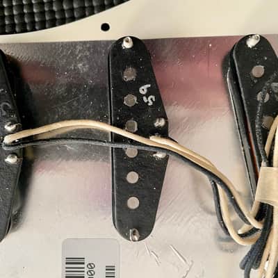 Fender Pure Vintage ‘59 Loaded Pickguard 70th Anniversary Player Stratocaster Staggered Single Coil Strat Pickups White Pearloid Black Pickup Covers Knobs image 13