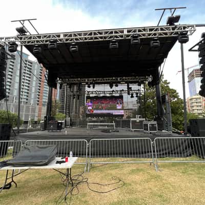 JBL  Vertec 4888DP Powered Line Array Speaker image 6