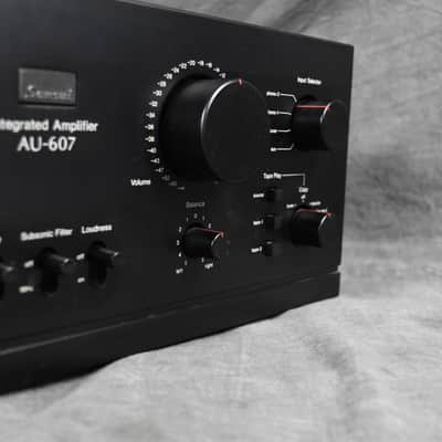Sansui AU-607 Integrated Amplifier in Very Good Condition
