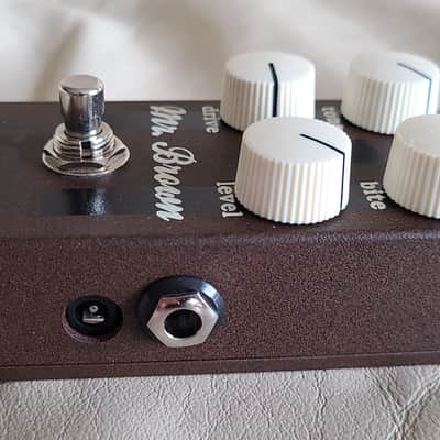 Stomp Audio Labs Mr. Brown - Crunch Distortion Brown image 2