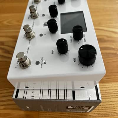 Meris LVX 2022 - Present - White image 4