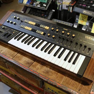 Yamaha CS-15D Monophonic Synthesizer 1979 - 1982 - Black image 3