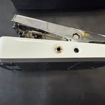 Xotic XW-1 Wah Guitar Pedal w/EWS Mounting Plate 2020s - Excellent shape image 8