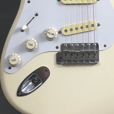 LEFTY! Vintage Fender ‘57 Reissue Strat ST-57LEX2 Custom Color Olympic White Blonde NOS Relic Stratocaster 7.1 lb HSC image 4