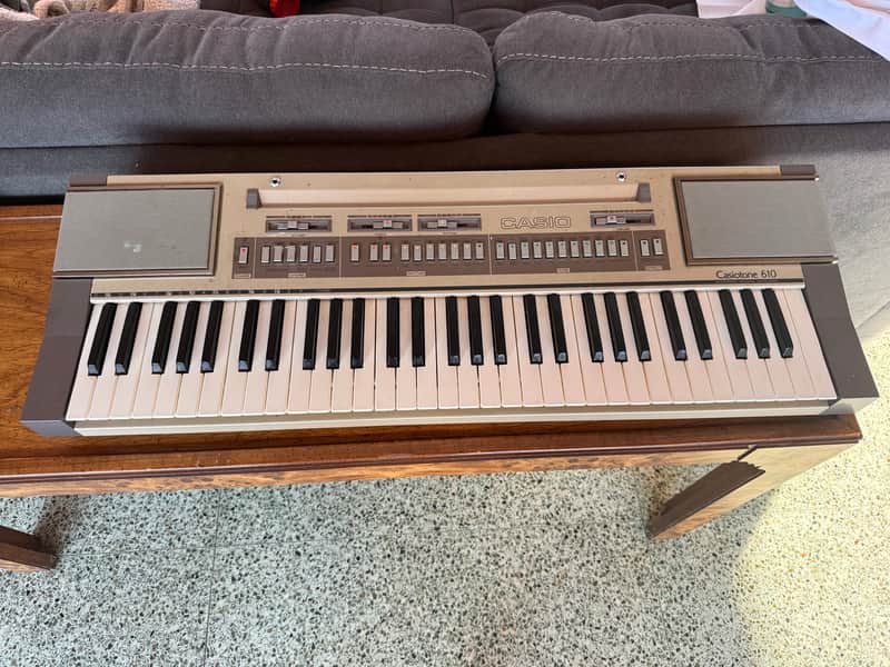 Casio CT-610 Casiotone 61-Key Synthesizer 1980s - Natural image 1