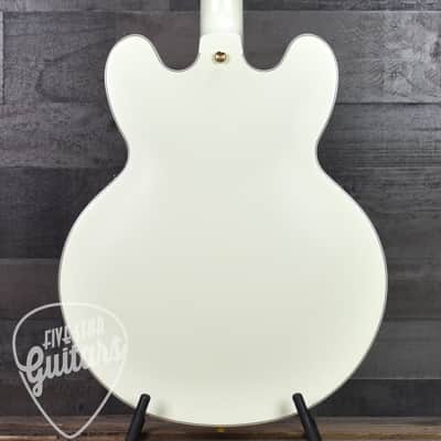 Epiphone Inspired by Gibson Custom 1959 ES-355 - Classic White with Hard Shell Case image 2