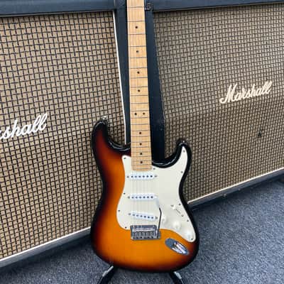 Fender American Standard Stratocaster with Maple Fretboard 1986 - 1993 - Brown Sunburst image 2