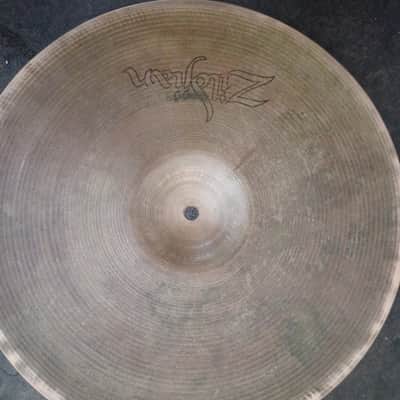 Zildjian 15" DOUBLE BOTTOM New Beat Hollow logo's 1410/1473gr image 3