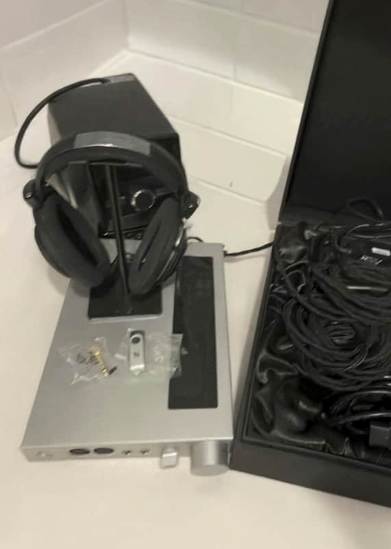Sennheisher HDVD 800 Reference Headphone Amplifier image 1