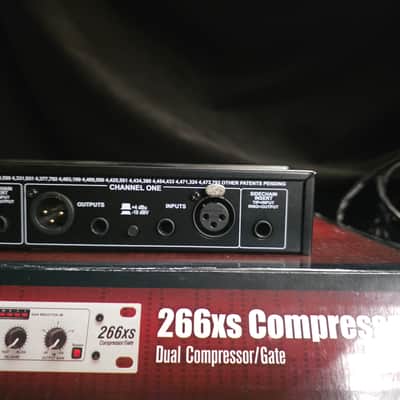 dbx 266xs Dual-Channel Compressor / Gate 2010s - Silver Bild 9