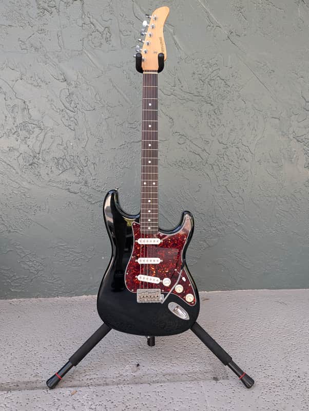 Fernandes MIJ Strat 1995 - Black image 1