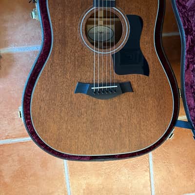 Taylor 320e Baritone Spring Limited 2014 - Satin image 3