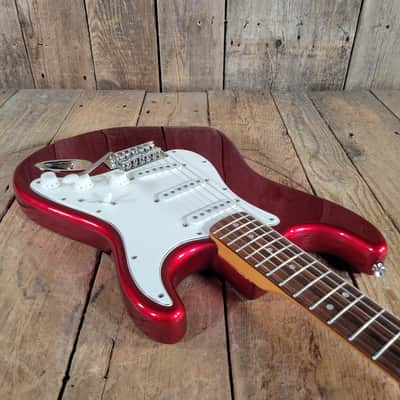 Squier Classic Vibe 60's Stratocaster 2024 - Candy Apple Red image 9