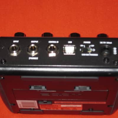 lightly used (most areas / sides are very clean- the FRONT side has several visible scratches) ZOOM G2NU GUITAR EFFECTS & USB AUDIO I/F PEDAL (comes with batteries) image 14