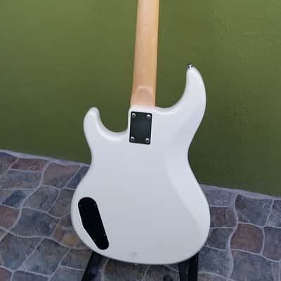 Rare vintage Yamaha BB200 bass guitar in white finish image 4