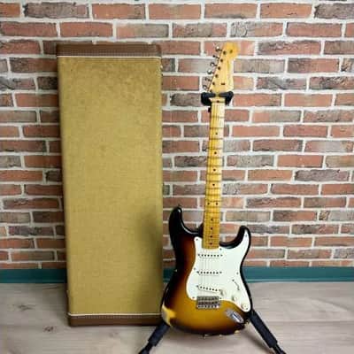 FENDER - CUSTOM SHOP STRATOCASTER 56 RELIC MN 2TS + CASE ET ACCESSOIRES image 1