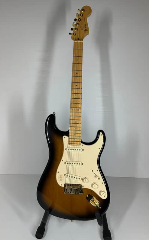 Fender 50th Anniversary American Deluxe Stratocaster 2004 - Sunburst image 1