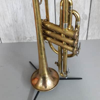 F.E. Olds Cornet, vintage w/ original Ambassador wood case - Consignment image 3