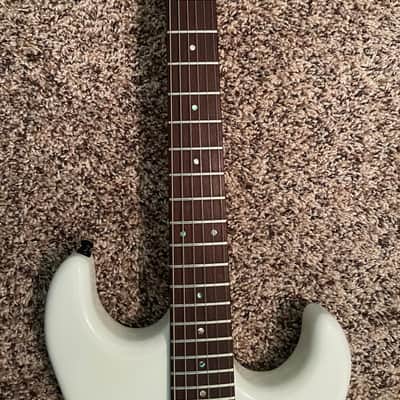 Kramer Baretta 2012 - White 7 of 10 image 4