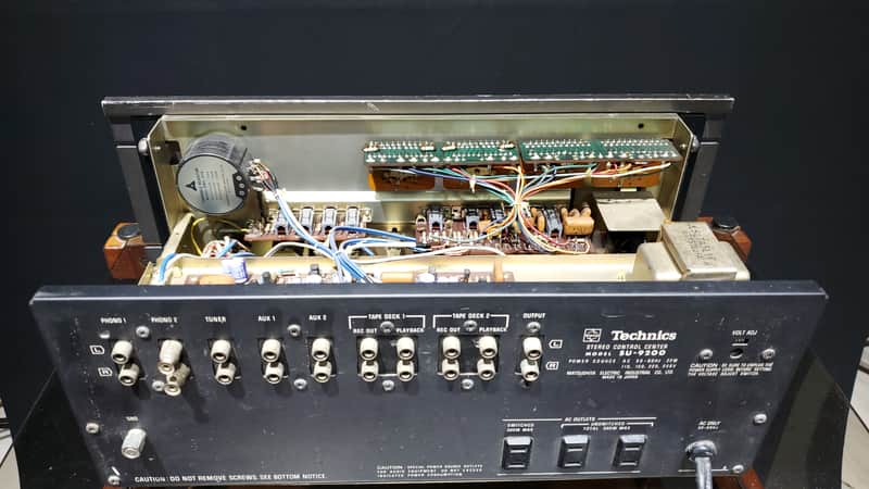 Technics Stereo Control Center SU-9200 and Stereo Amplifier SE