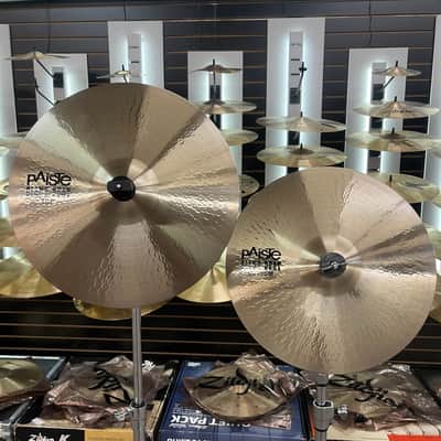PAISTE 14" GIANT BEAT HI-HATS 796G TOP - 1018G BOTTOM - FLOOR MODEL image 1