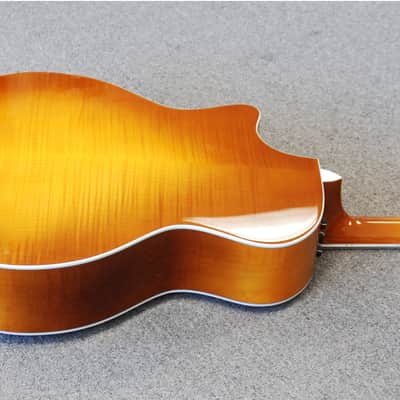 Taylor  614ce Honeyburst NOS image 8
