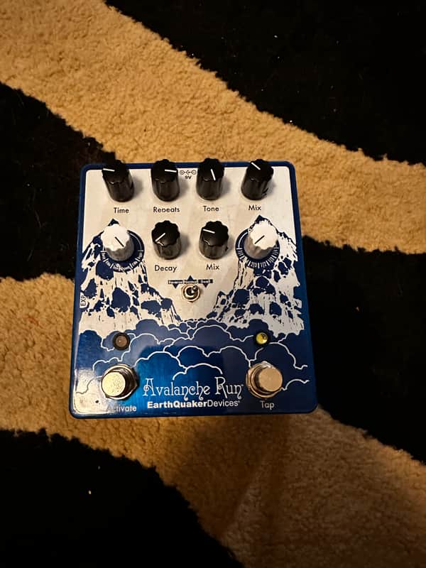 EarthQuaker Devices Avalanche Run Stereo Reverb & Delay with Tap Tempo V2