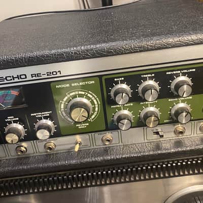 Roland RE-201 Space Echo Tape Delay / Reverb 1974 - 1988 - Black