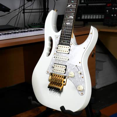 Ibanez JEM7VWH Steve Vai Signature – 2019 Final-Year Fujigen MIJ – Original Hard Case image 5