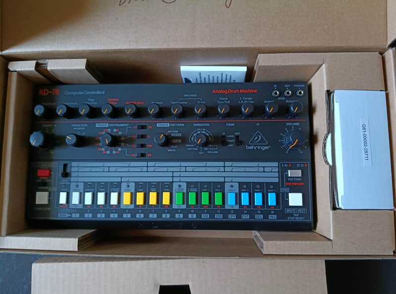 NEW Behringer RD-78 Computer Controlled Analog Drum Machine Bild 1