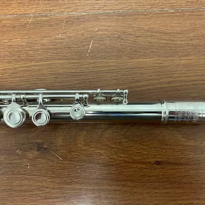 Bundy BFL-300 Closed-Hole Flute with Offset G, C Foot 2010s - Silver image 3