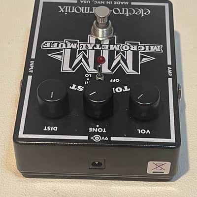 Immagine ELECTRO-HARMONIX Micro Metal Muff Pedale distorsione con interruttore Top Boost. - 5