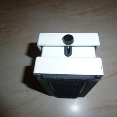 Boss TU-2 Chromatic Tuner (Dark Gray Label) 1998 - 2009 - White image 3