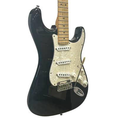 Fender American Standard Stratocaster in Black w/ Original Hard Shell Case 2010 image 2