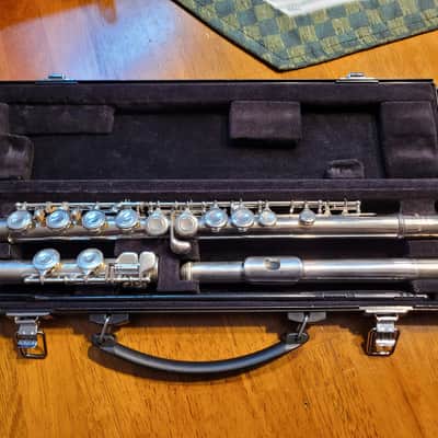 Yamaha (closed hole) FLute-YFL-22N-2025- Nichol/Silver plated-BEAUTIFUL image 3