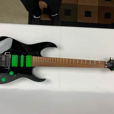 Ibanez Premium UV70P Black Green BK Steve Vai 7-String Electric Guitar + Case JEM/UV - New - But demoed image 10
