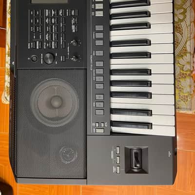 Yamaha PSR-SX920 61-Key Arranger Workstation Used in mint codition image 2