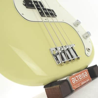 Fender Player II Precision Bass 2024 - Present - Hialeah Yellow image 7