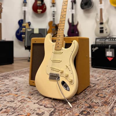 Fender American Performer Stratocaster Limited Edition - Maple Fingerboard, Olympic White, Used image 2