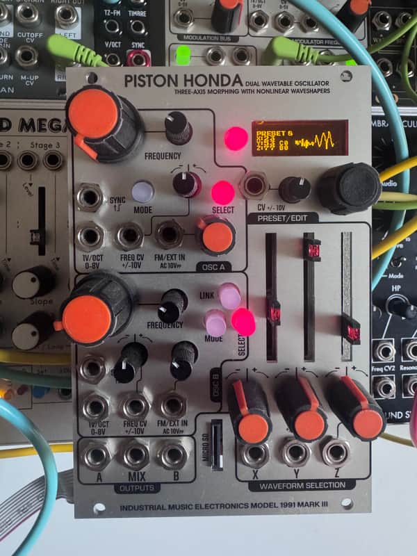 Industrial Music Electronics Piston Honda MkIII 2010s - Silver image 1