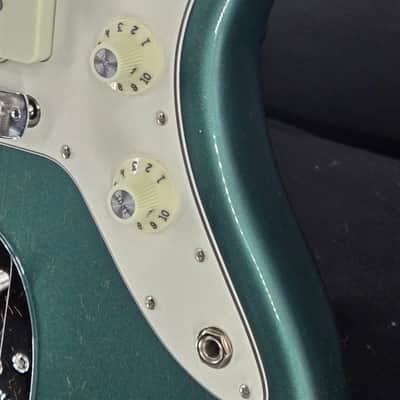 Fender American Vintage II 1966 Jazzmaster®, Rosewood Fingerboard, Sherwood Green Metallic image 4