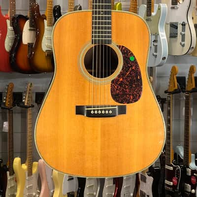 Martin   Hd 28 V Vintage Series image 1
