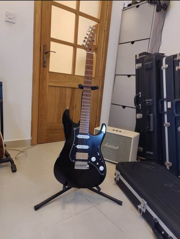 Ibanez AZ2204B-BK Prestige