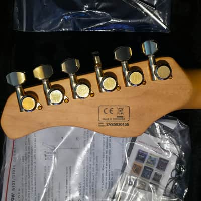 Sire Larry Carlton S10 HSS Transparent Green image 9