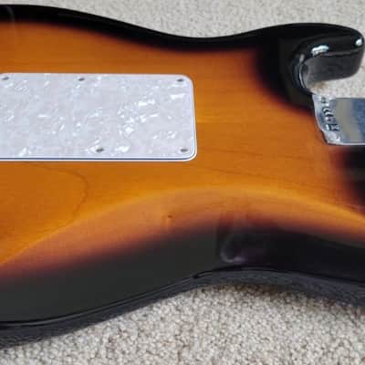 ‘23 Fender | Strat | Dave Murray of Iron Maiden 🧟‍♀️ Signature | 2-Color Sunburst | Mexico 🇲🇽 | Mint! image 7