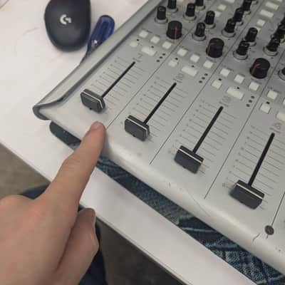 Vestax Vcm-600 2007 - Silver image 4