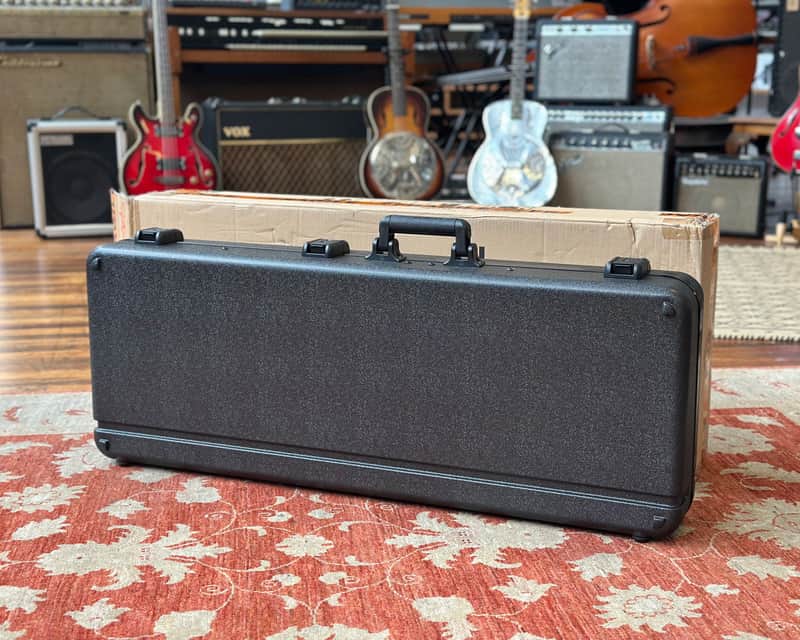 Paul Reed Smith Multifit D2 Moulded Hard Case image 1