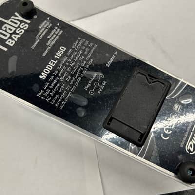 Dunlop 105Q Cry Baby Bass Wah 1999 - Present - White image 5