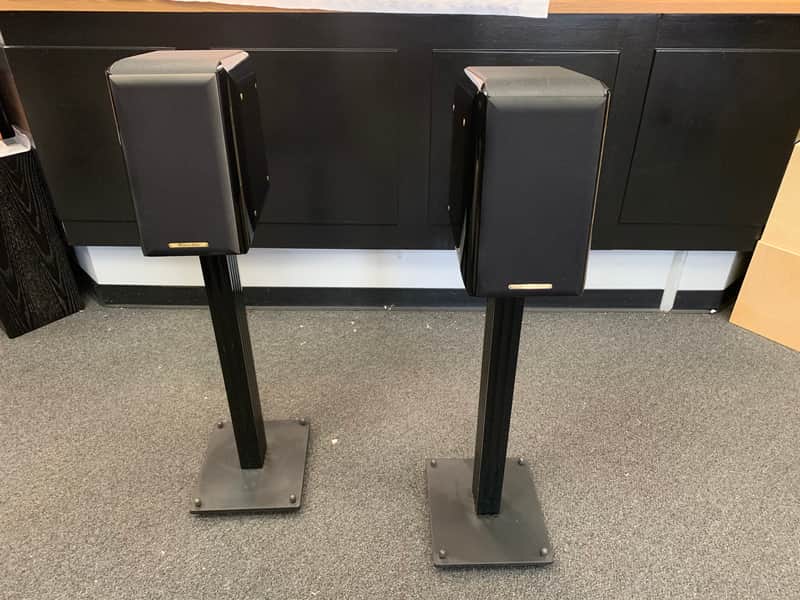 Sonus Faber Concerto w/ Stands image 1