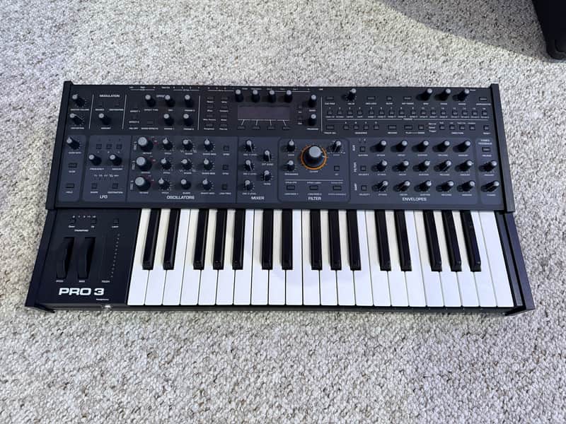 Sequential Pro 3 37-Key 3-Voice Monophonic / Paraphonic Synthesizer 2020 - Present - Black